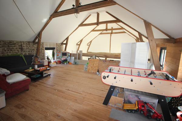 Oroix (65320) MAISON DE VILLAGE-DEPENDANCES