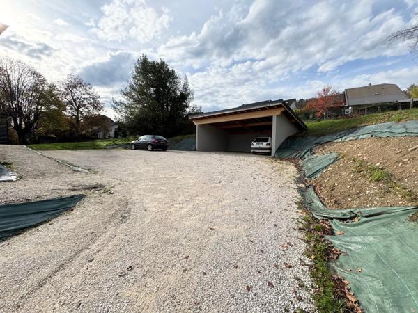 Appartement à vendre 5 pièces (73) - Triplex de 93 M2 avec Terrasse et jardin privatif, stationnements privatifs