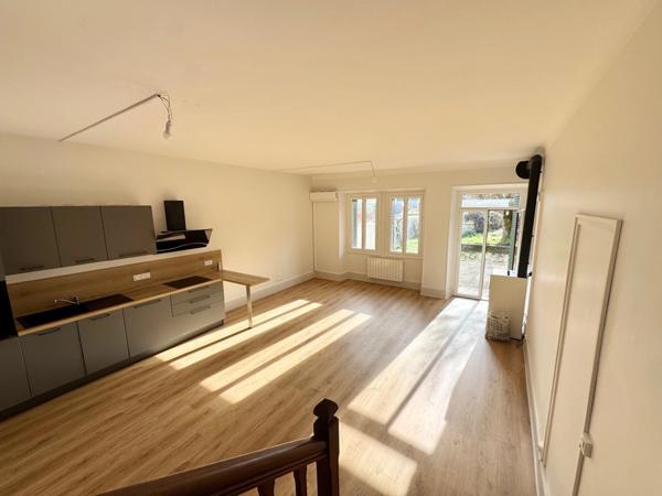 Appartement à vendre 5 pièces (73) - Triplex de 93 M2 avec Terrasse et jardin privatif, stationnements privatifs