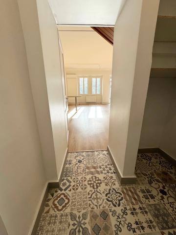 Appartement à vendre 5 pièces (73) - Triplex de 93 M2 avec Terrasse et jardin privatif, stationnements privatifs