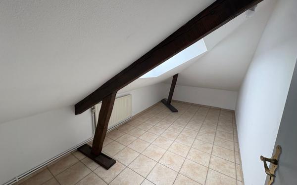 Appartement à louer    3 pièces • 33,87 m2 Algrange