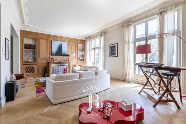 Paris 8ème, Appartement 3 Chambres -  156 m² à vendre