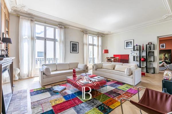Paris 8ème, Appartement 3 Chambres -  156 m² à vendre