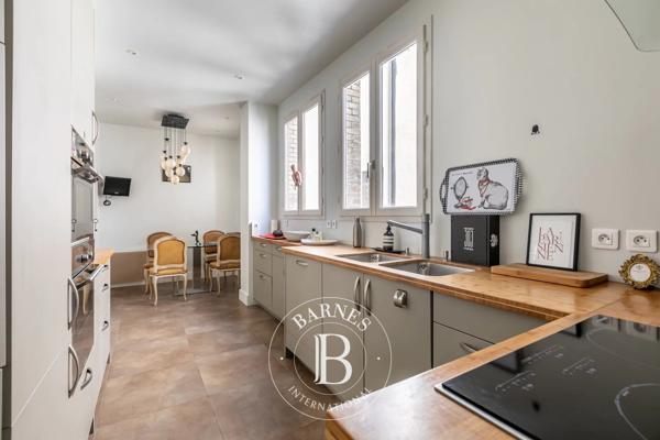 Paris 8ème, Appartement 3 Chambres -  156 m² à vendre