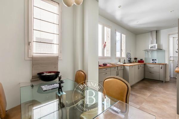 Paris 8ème, Appartement 3 Chambres -  156 m² à vendre