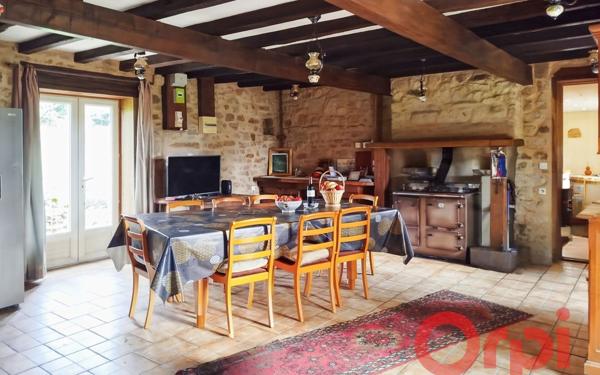 Maison à vendre    5 pièces • 157 m2 Lurcy-Lévis