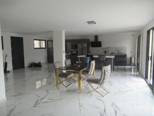 Maison à vendre à Sainte-Savine dans l'Aube (10300), ref : 10377/886