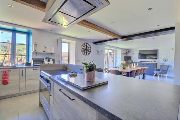 Maison rénovée à proximité des écoles et commerces