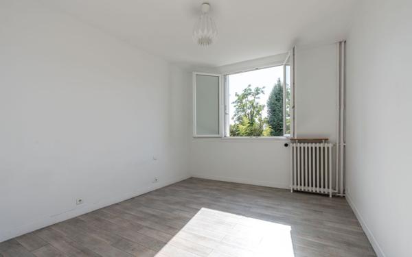Appartement à vendre    3 pièces • 69 m2 Le Perreux-sur-Marne