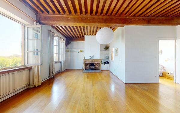 Appartement à vendre    5 pièces • 105,77 m2 Lyon 4