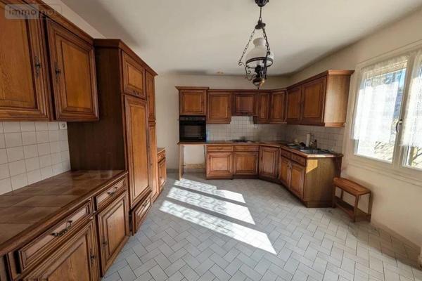 Maison individuelle à vendre à Mayet dans la Sarthe (72360), ref : 13861/1385