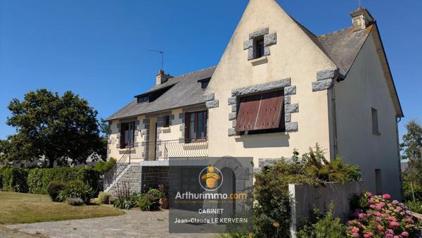 Vente                                                      Maison
                        
                     8 pièces                      173 m2                     à Yffiniac