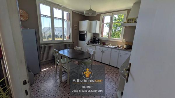 Vente                                                      Maison
                        
                     8 pièces                      173 m2                     à Yffiniac