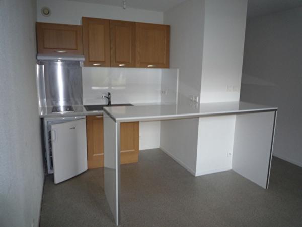 Location appartement près de VOUNEUIL SOUS BIARD - 1 pièce(s) - 22 m² - 340 €/mois