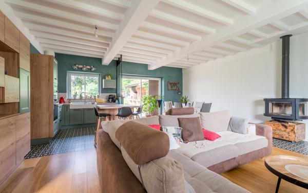 Maison à vendre    4 pièces • 139,41 m2 Chaleins