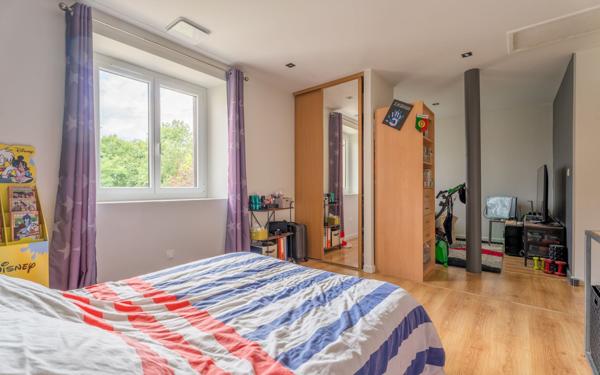 Maison à vendre    4 pièces • 139,41 m2 Chaleins