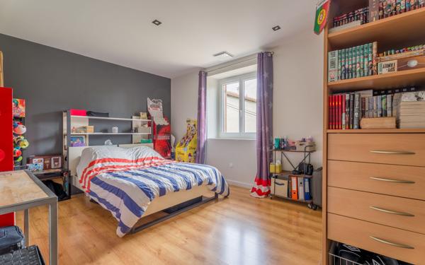 Maison à vendre    4 pièces • 139,41 m2 Chaleins