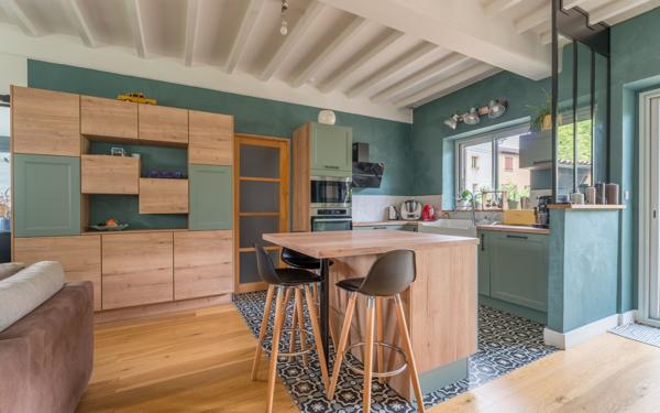 Maison à vendre    4 pièces • 139,41 m2 Chaleins