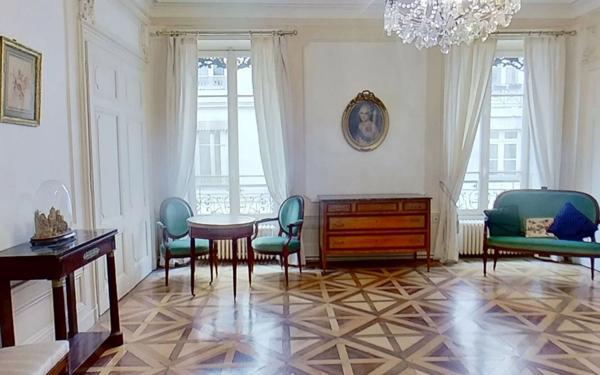 Appartement à vendre    5 pièces • 188,60 m2 Lyon 2