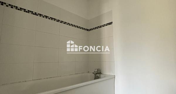 Location Appartement 2 pièces 42.75 m² - Persan 95340