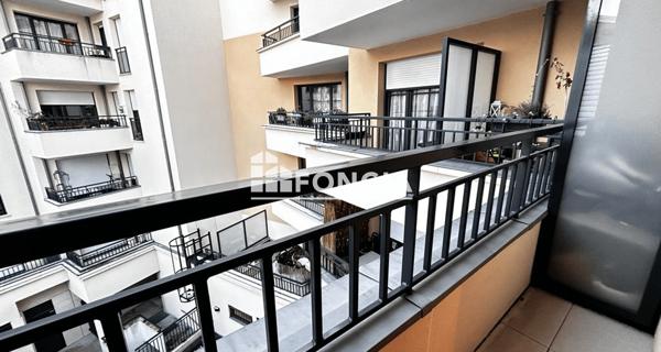 Location Appartement 4 pièces 78.3 m² - Clamart 92140