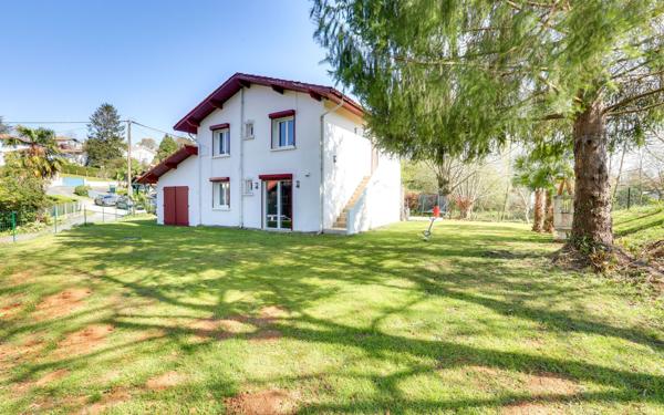 Maison à vendre    4 pièces • 105 m2 Villefranque