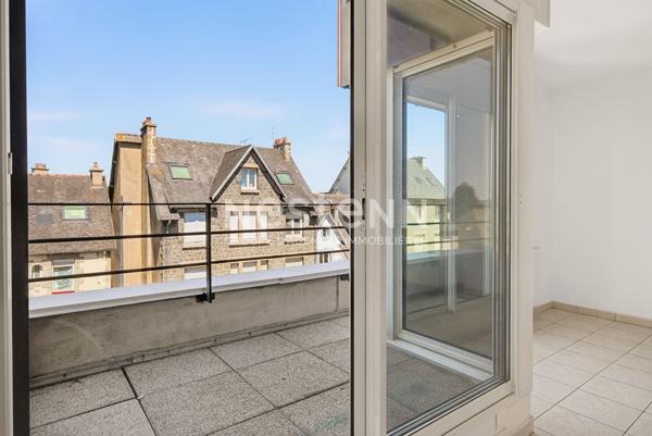 APPARTEMENT DERNIER ETAGE AVEC BALCON ET TERRASSE 3 CHAMBRES QUARTIER ROBIEN AVEC GARAGE