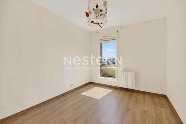 APPARTEMENT DERNIER ETAGE AVEC BALCON ET TERRASSE 3 CHAMBRES QUARTIER ROBIEN AVEC GARAGE