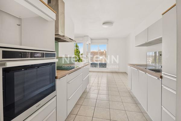 APPARTEMENT DERNIER ETAGE AVEC BALCON ET TERRASSE 3 CHAMBRES QUARTIER ROBIEN AVEC GARAGE