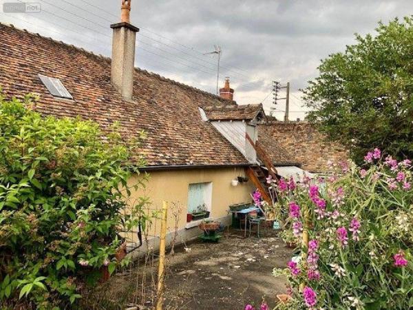 Maison de ville à vendre à Bonnétable dans la Sarthe (72110), ref : 079/2002
