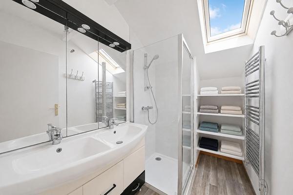 Maison esprit loft avec patio confidentiel au coeur de ville