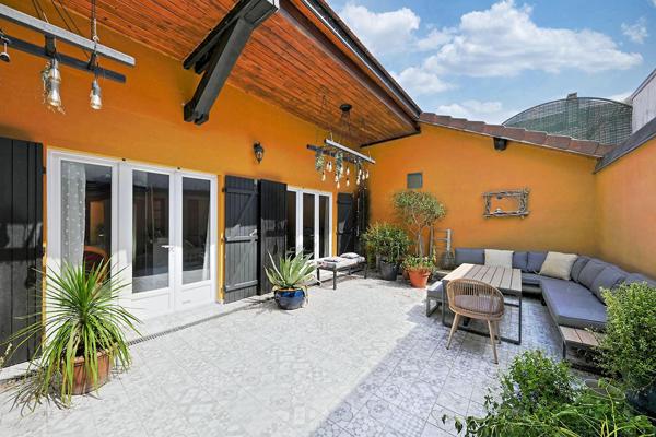 Maison esprit loft avec patio confidentiel au coeur de ville