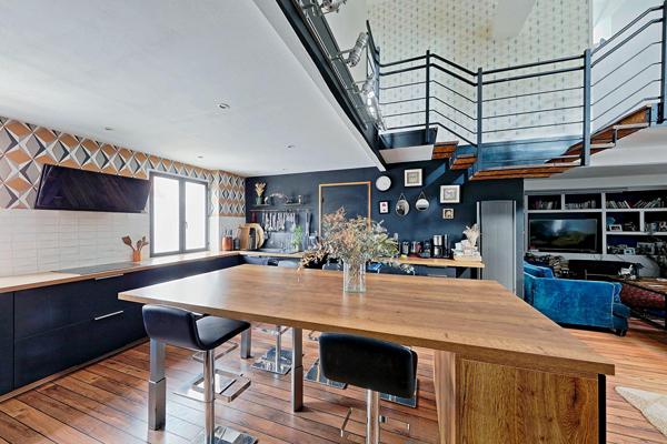 Maison esprit loft avec patio confidentiel au coeur de ville