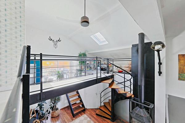 Maison esprit loft avec patio confidentiel au coeur de ville