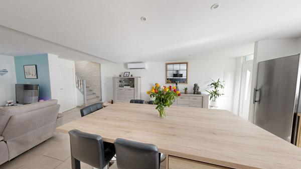 Maison de village R+2 moderne avec 3 chambres et belle terrasse de 19m²