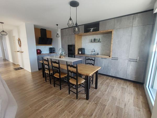 Tours Nord, appartement récent T4, terrasses, stationnement, cave