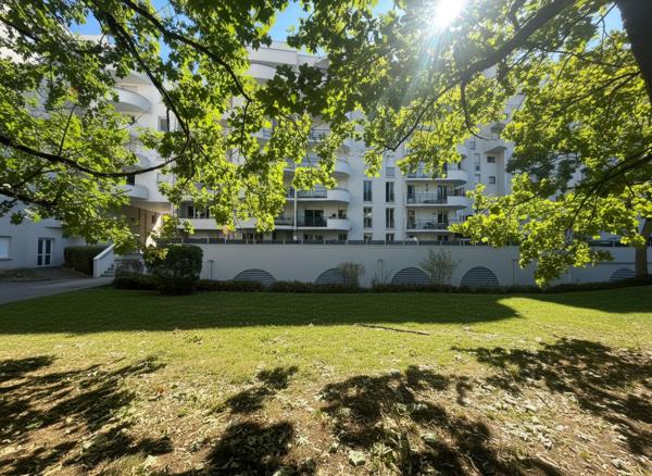 Appartement Dijon 3 pièce(s) 67.5 m2 + terrasse + place de parking