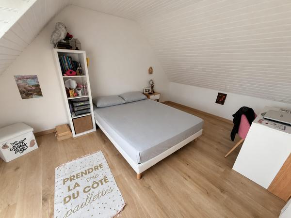 CHARMANTE MAISON EN PIERRE
