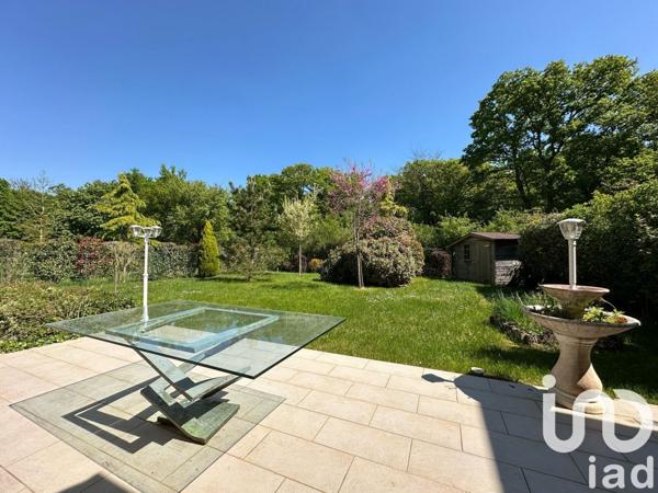 Maison traditionnelle 5 pièces de 166 m² à Rambouillet (78120)