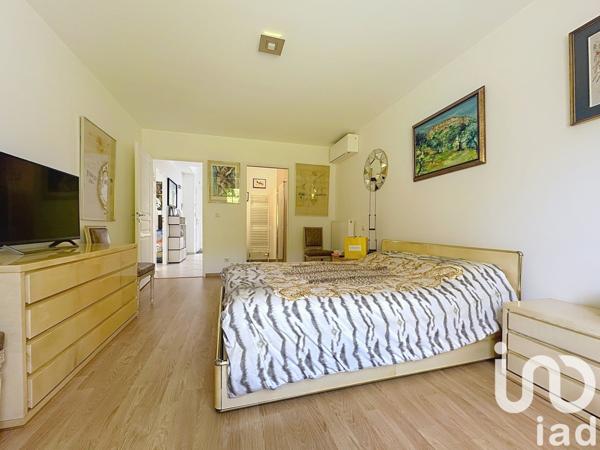 Maison traditionnelle 5 pièces de 166 m² à Rambouillet (78120)