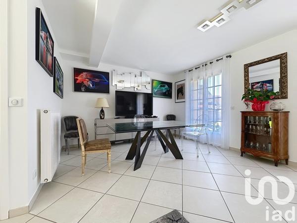 Maison traditionnelle 5 pièces de 166 m² à Rambouillet (78120)