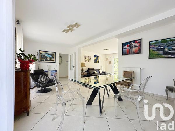 Maison traditionnelle 5 pièces de 166 m² à Rambouillet (78120)