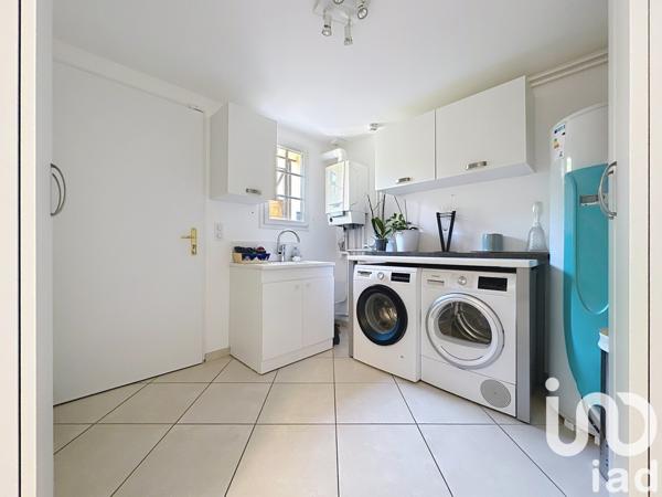 Maison traditionnelle 5 pièces de 166 m² à Rambouillet (78120)