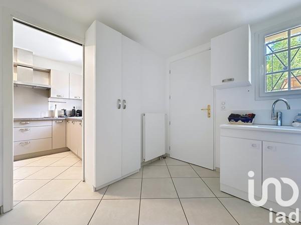 Maison traditionnelle 5 pièces de 166 m² à Rambouillet (78120)