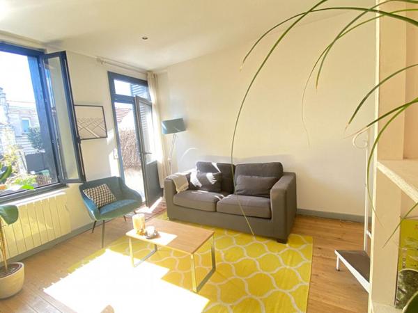 Charmante maison 3 ch 2 terrasses petit parking