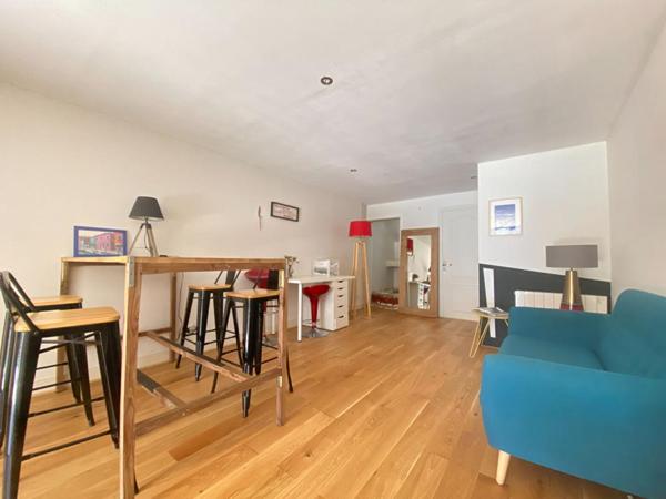 Charmante maison 3 ch 2 terrasses petit parking