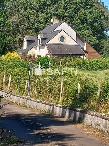 Exceptionnelle propriété sur environ 9,5 hectares attenants.