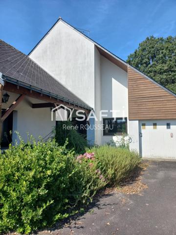 Exceptionnelle propriété sur environ 9,5 hectares attenants.