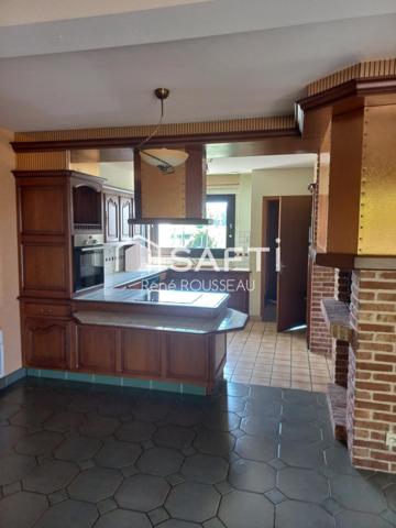 Exceptionnelle propriété sur environ 9,5 hectares attenants.