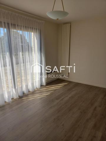 Exceptionnelle propriété sur environ 9,5 hectares attenants.